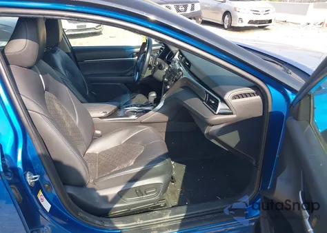 2018 Toyota Camry Xse z USA, uszkodzony, nr VIN 4T1B61HK1JU070535